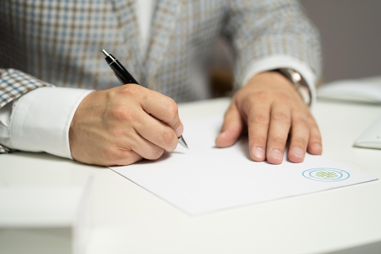 How to Maintain SOPs for Lean Teams Effectively